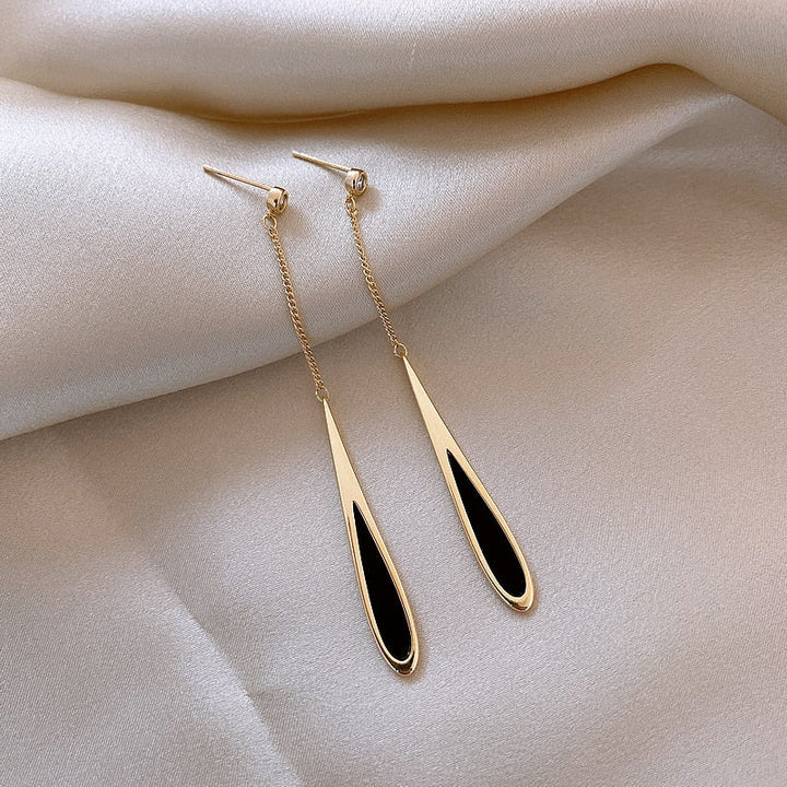 Elegant Black Earrings | Versatile Fashion Statement-Nora Luxe