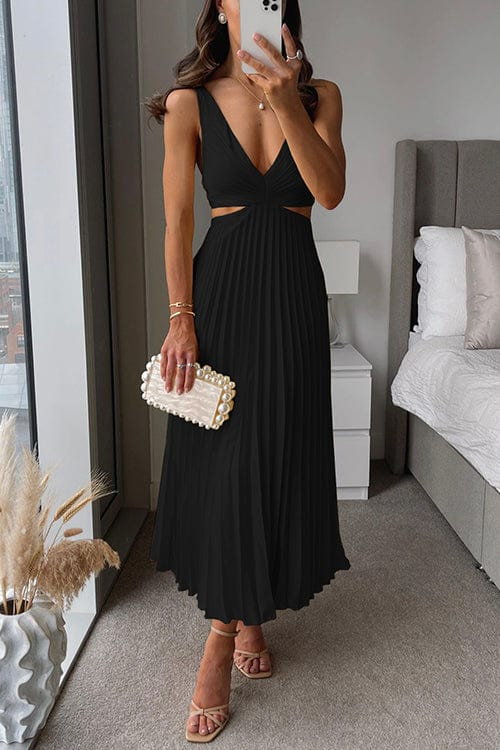 Elegant Pleated Dress with Figure-Flattering Fit – Emilie-Black-S-Nora Luxe