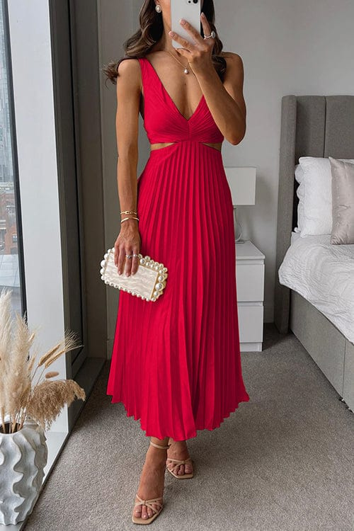 Elegant Pleated Dress with Figure-Flattering Fit – Emilie-Red-S-Nora Luxe