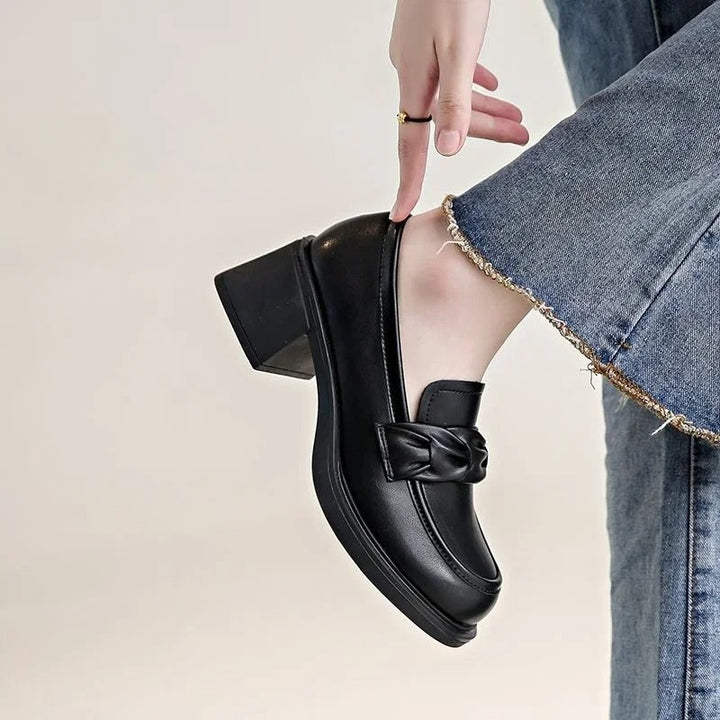 Elegant women's shoes with square heel – Seraphina-Black-3-Nora Luxe