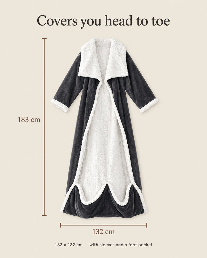 Flat view of the robe with sleeves and foot pocket, with length and width measurements in centimeters.