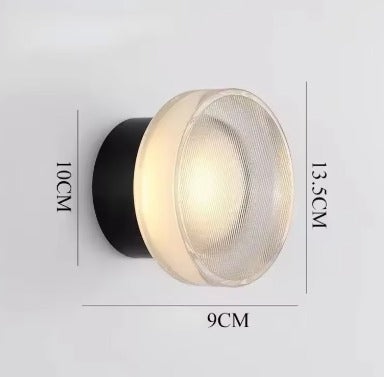 Dimension diagram of the round wall lamp with black backplate and ribbed glass, marked 13.5 cm, 10 cm and 9 cm.