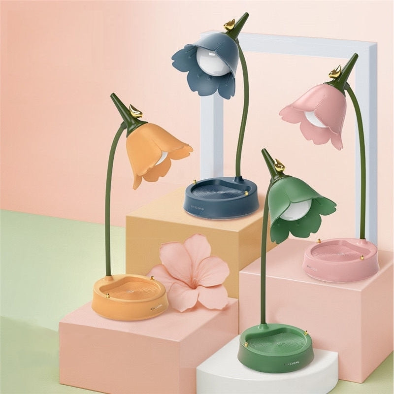 Flower-Shaped Desk Lamp - LumaPetal-Pink-Nora Luxe