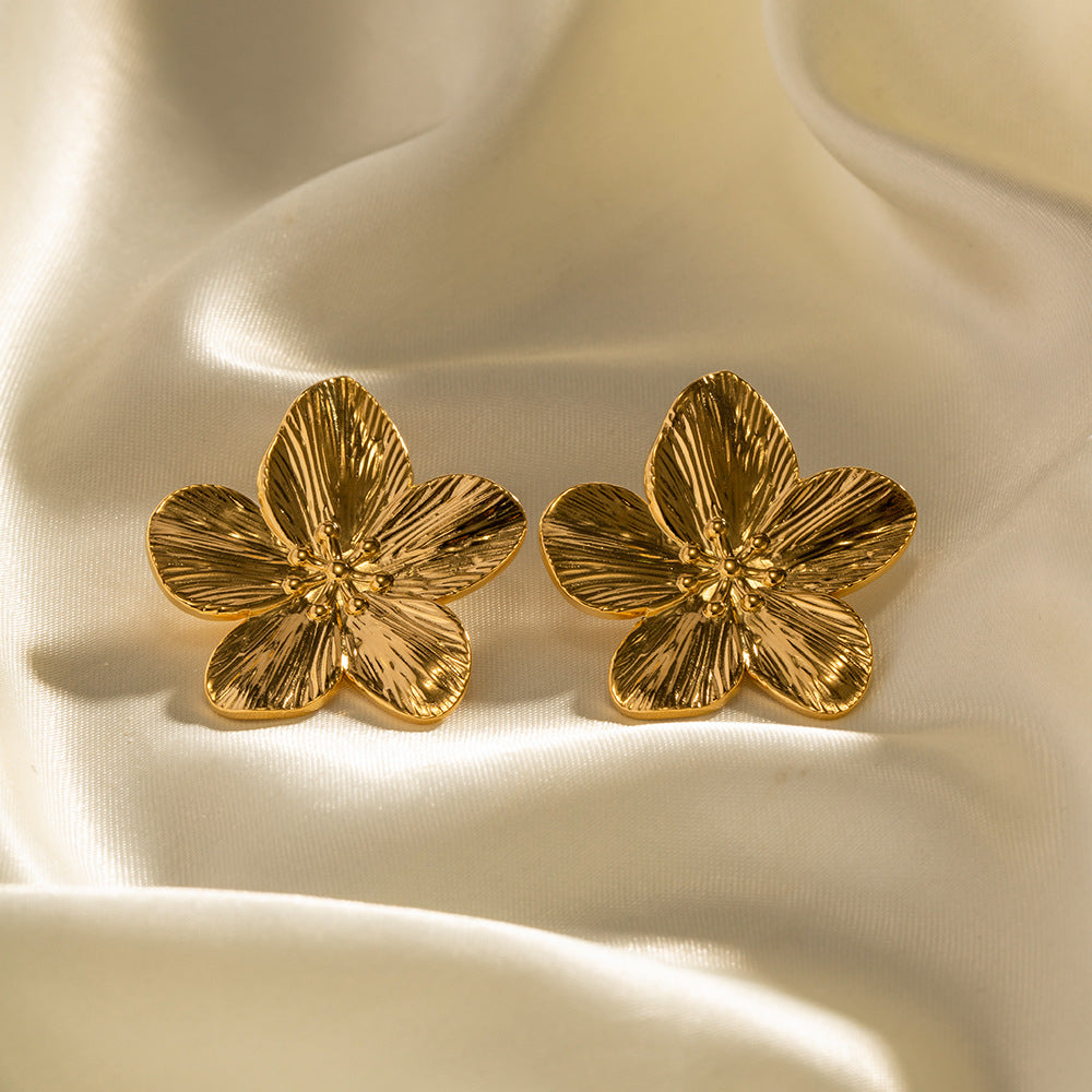 Flower-shaped Gold Earrings - Elara-Nora Luxe
