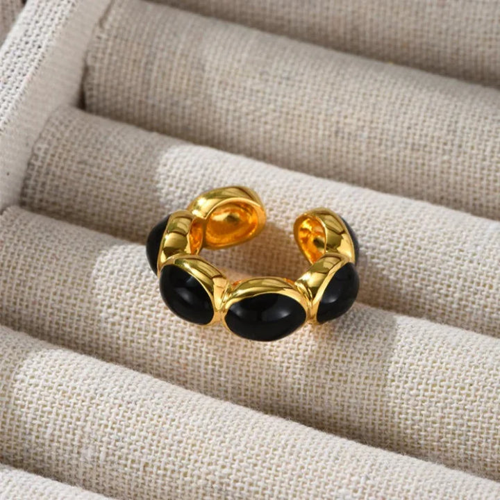 Gilded Onyx Ring - Celina-Nora Luxe