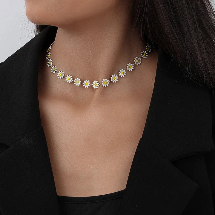 Golden Daisy Chain - Marisol-Nora Luxe