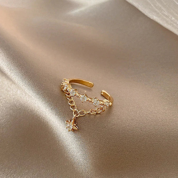 Golden Hexagram Chain Ring - Lyra-Nora Luxe
