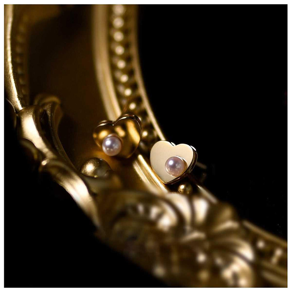 Heart Pearl Studs - Amelie-Nora Luxe