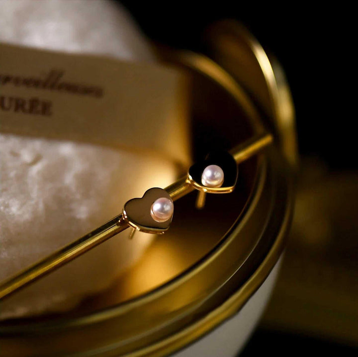 Heart Pearl Studs - Amelie-Nora Luxe
