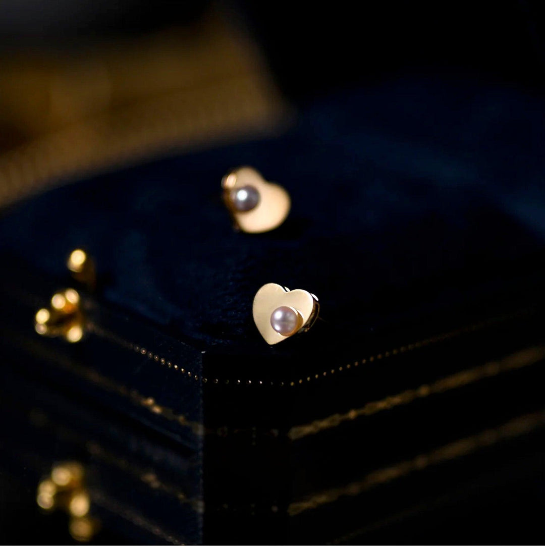 Heart Pearl Studs - Amelie-Nora Luxe