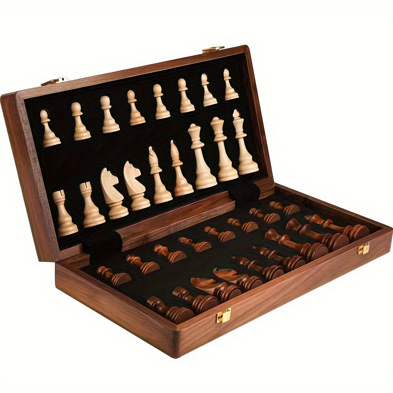 Luxury chess set made of solid wood – GrandRook