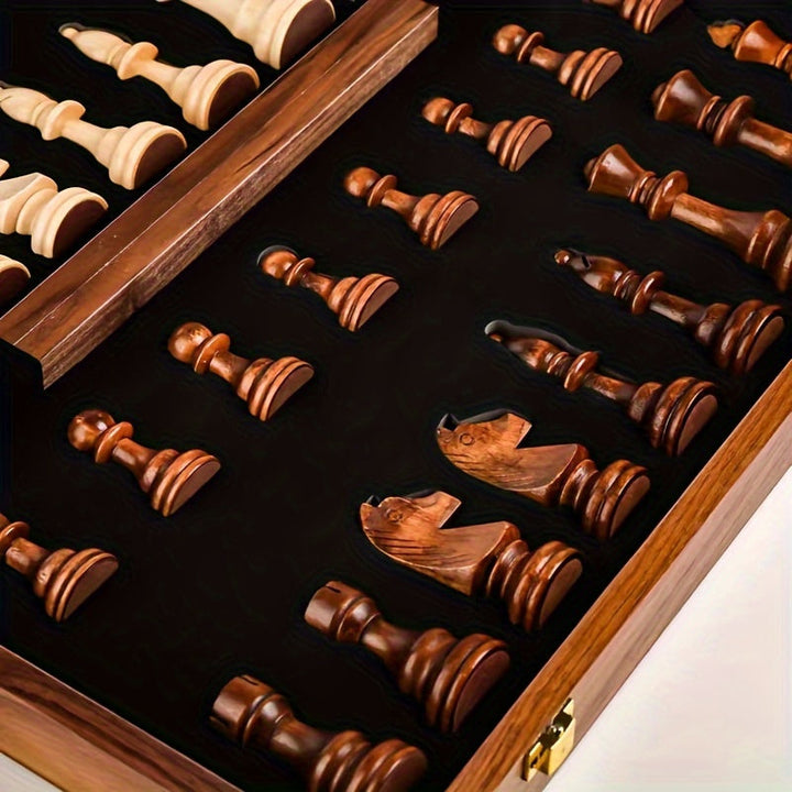 Luxury chess set made of solid wood – GrandRook