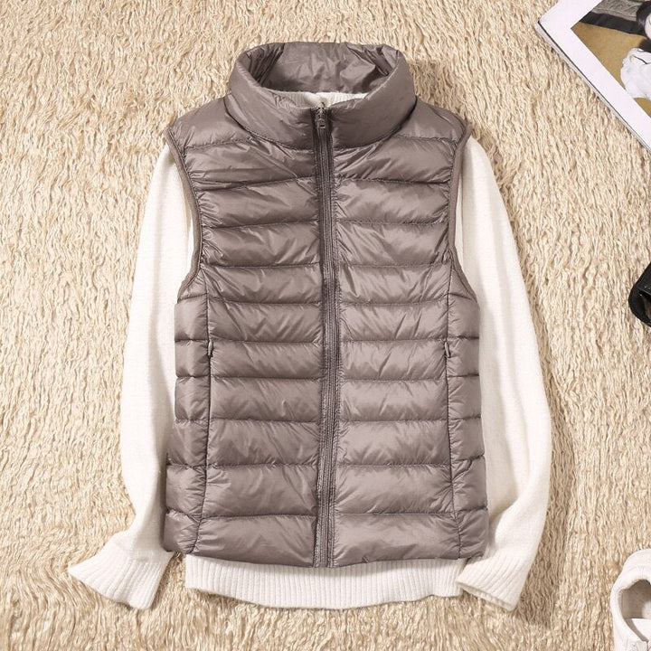 Light quilted vest with a feminine fit – Juliette-Khaki-S-Nora Luxe