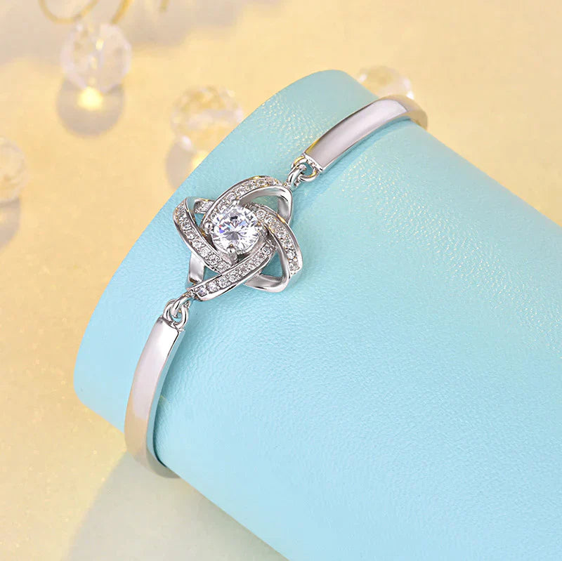 Love Knot Bracelet | Elegant Women's Jewellery | Adjustable Chain-Nora Luxe