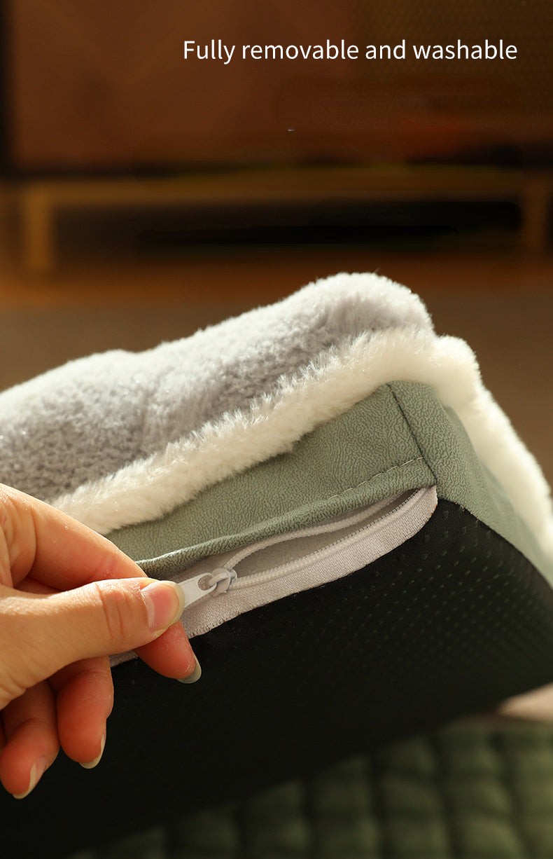 LUXE WINTER DOG MAT - WARM FLEECE SOFA FOR SMALL AND MEDIUM DOGS-Chocolate-Nora Luxe