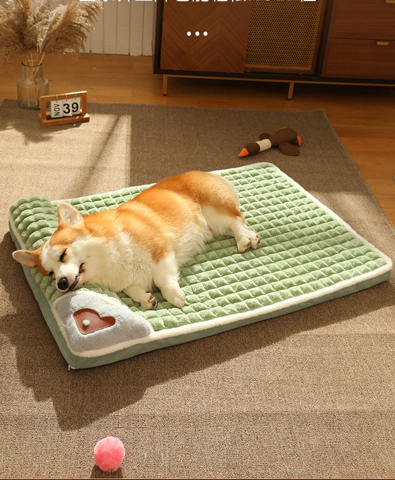 LUXE WINTER DOG MAT - WARM FLEECE SOFA FOR SMALL AND MEDIUM DOGS-Chocolate-Nora Luxe