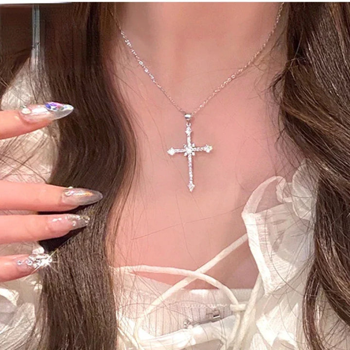 LUXURIOUS CROSS PENDANT NECKLACE WITH ZIRCON CRYSTAL-Nora Luxe