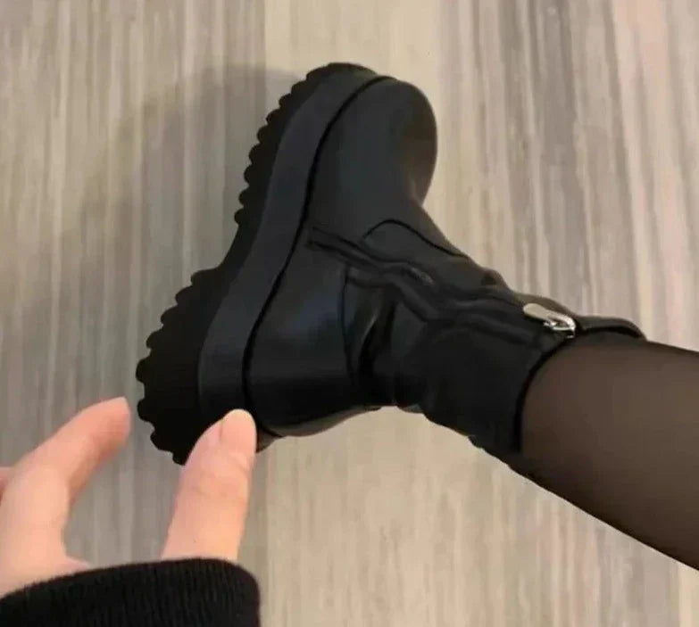 Ladies Platform Chelsea Ankle Boots with Warm Lining – Liora