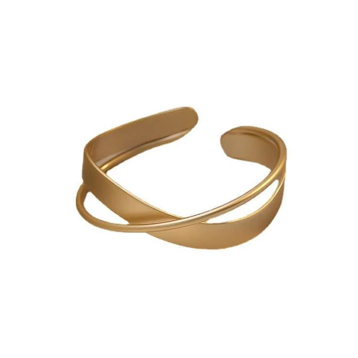 Mat Gold Infinity Bracelet - Elisa-Nora Luxe