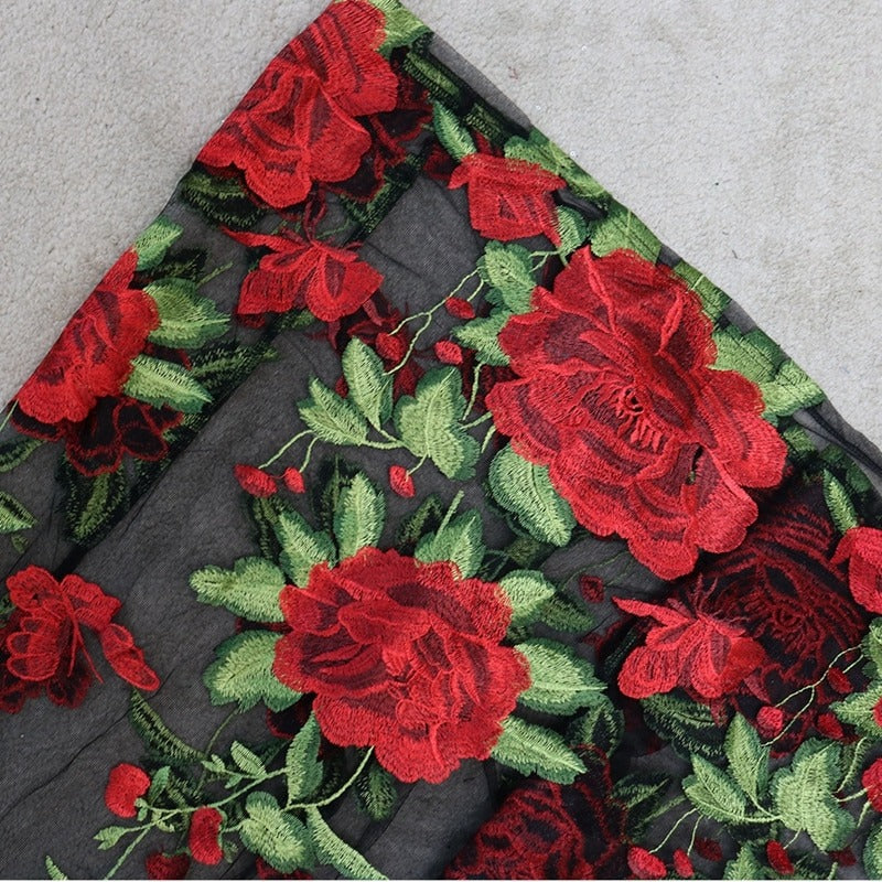 Maxi dress with floral embroidery and spaghetti straps – Rosalie-S-Nora Luxe