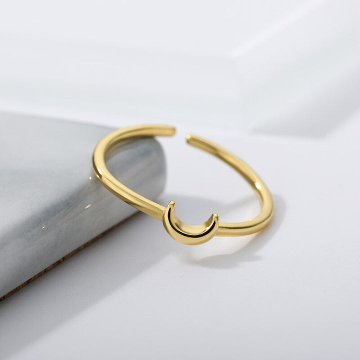 Minimalist Crescent Ring - Nova-Gold-Nora Luxe