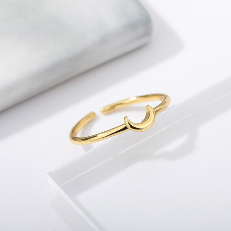 Minimalist Crescent Ring - Nova-Gold-Nora Luxe