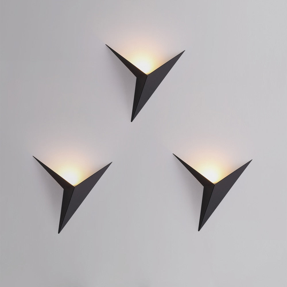 Modern Triangular Wall Lamp - TrigoLux-White-Warm Wit-Nora Luxe