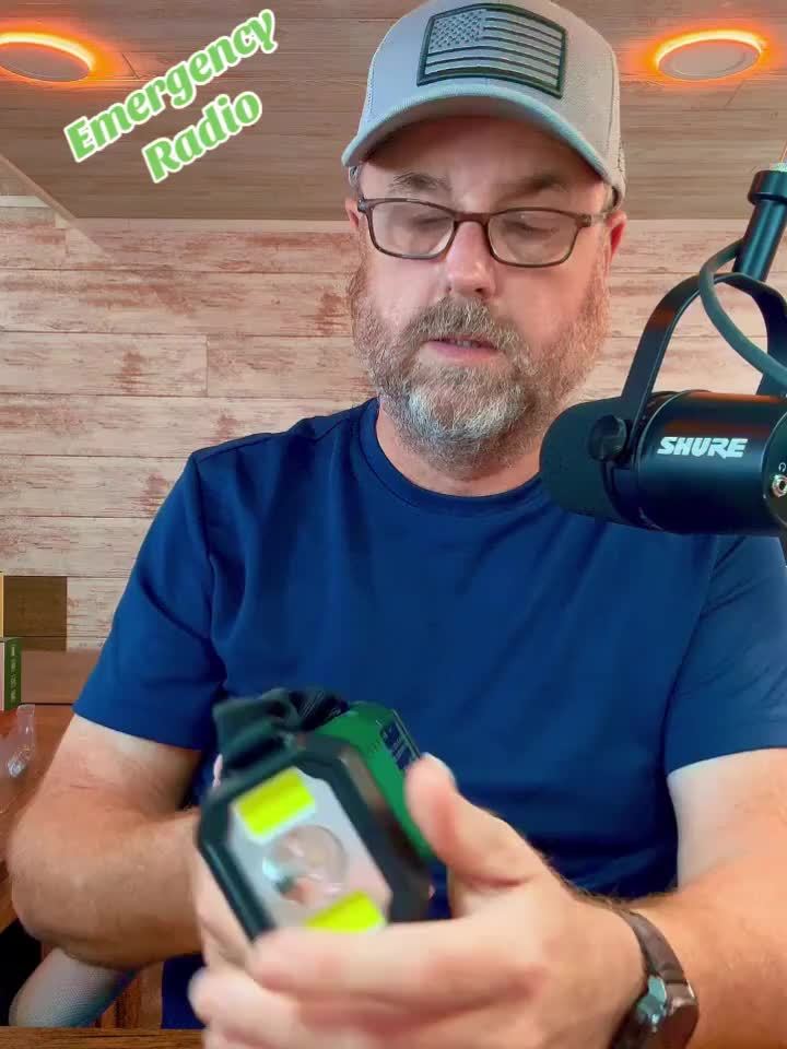 Multifunctional Emergency Radio - SurvivorPower-Nora Luxe