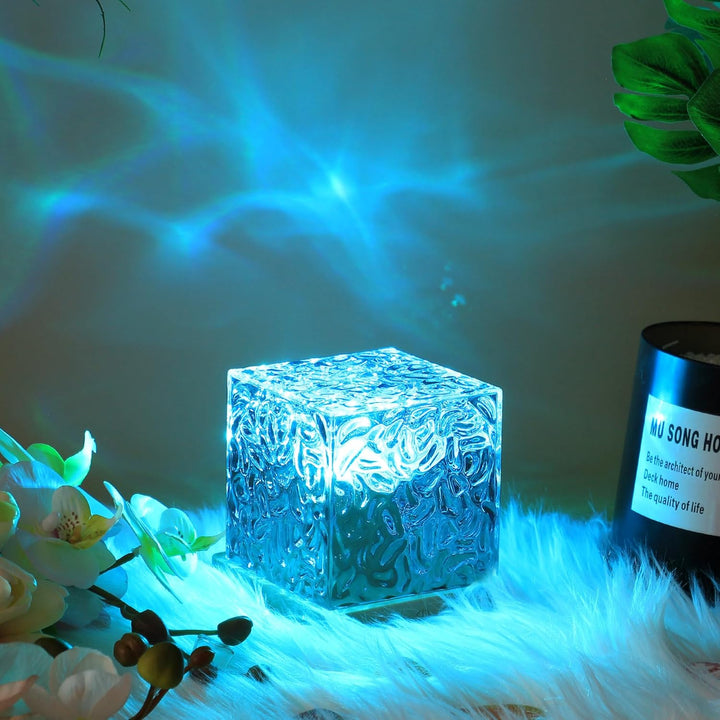 Noorderlicht Prisma Lamp - Borealis Cube-Medium-Nora Luxe