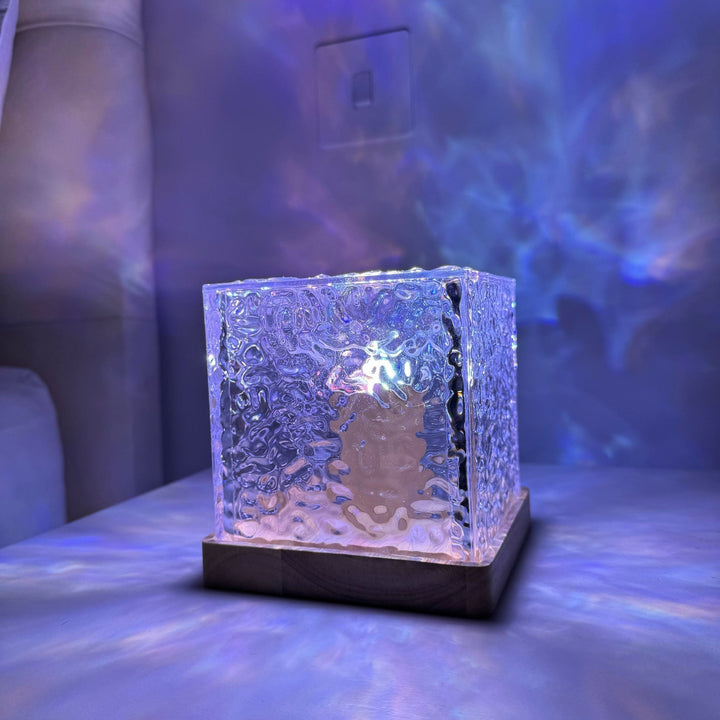 Noorderlicht Prisma Lamp - Borealis Cube-Medium-Nora Luxe