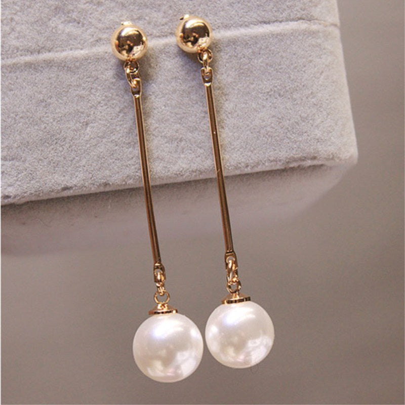 Pearl hoop earrings in Luxury Design - Selena-Nora Luxe