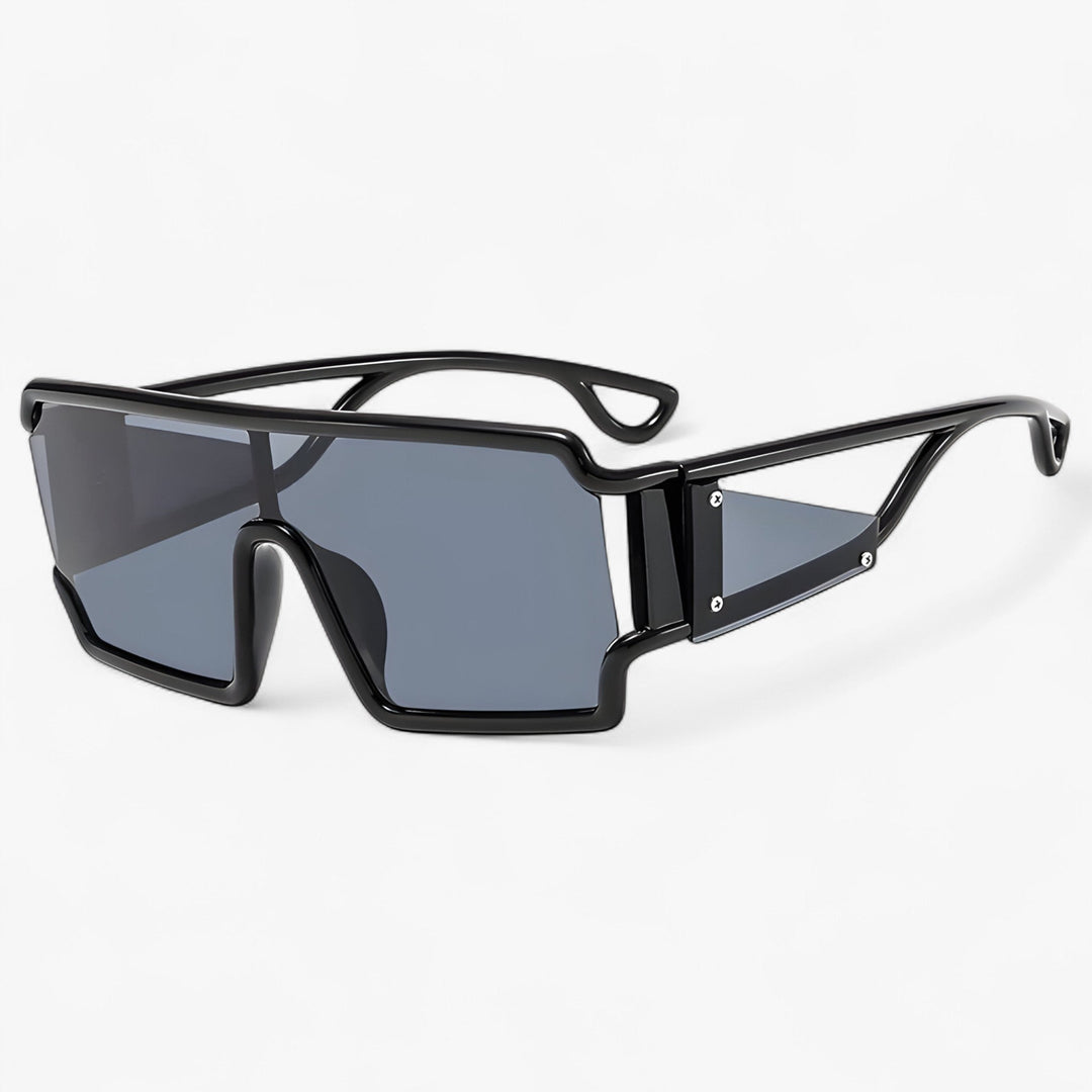 Retro sunglasses with classic chic - Solenne-Black-Nora Luxe