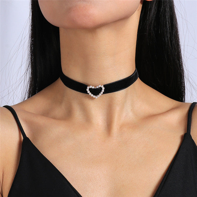 Royal Round Velvet Choker Necklace-Butterfly-Nora Luxe