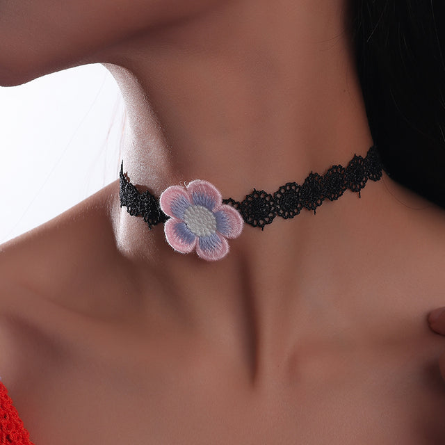 Royal Round Velvet Choker Necklace-Flower-Nora Luxe