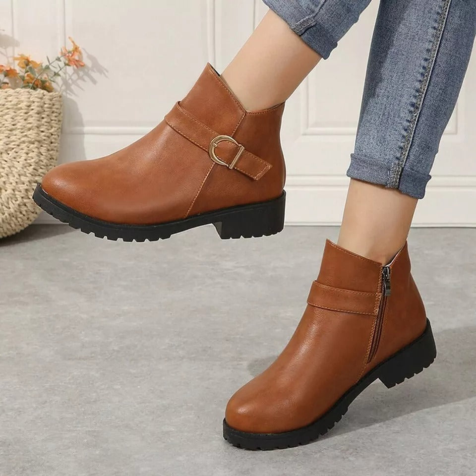 Ladies' autumn ankle boots with ergonomic sole – Alessia