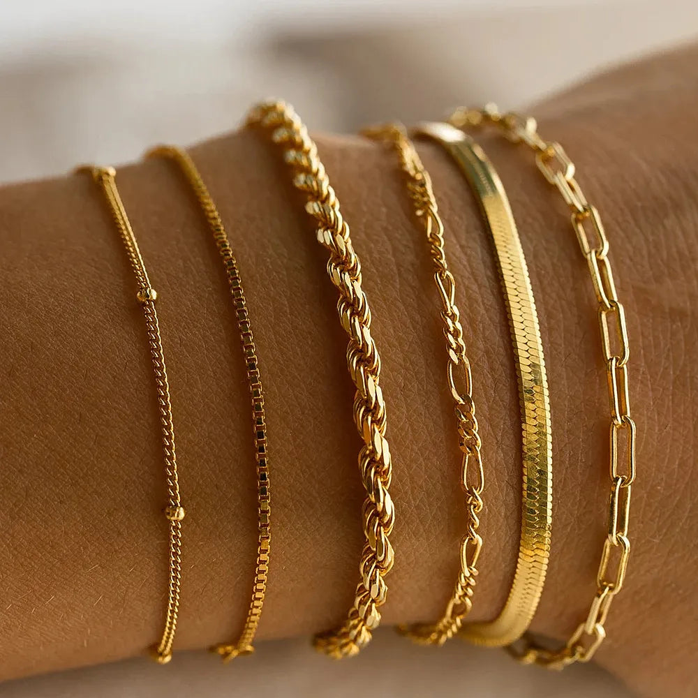 Set of 6 Stylish Bracelets – Amélie-Gold-The Livary