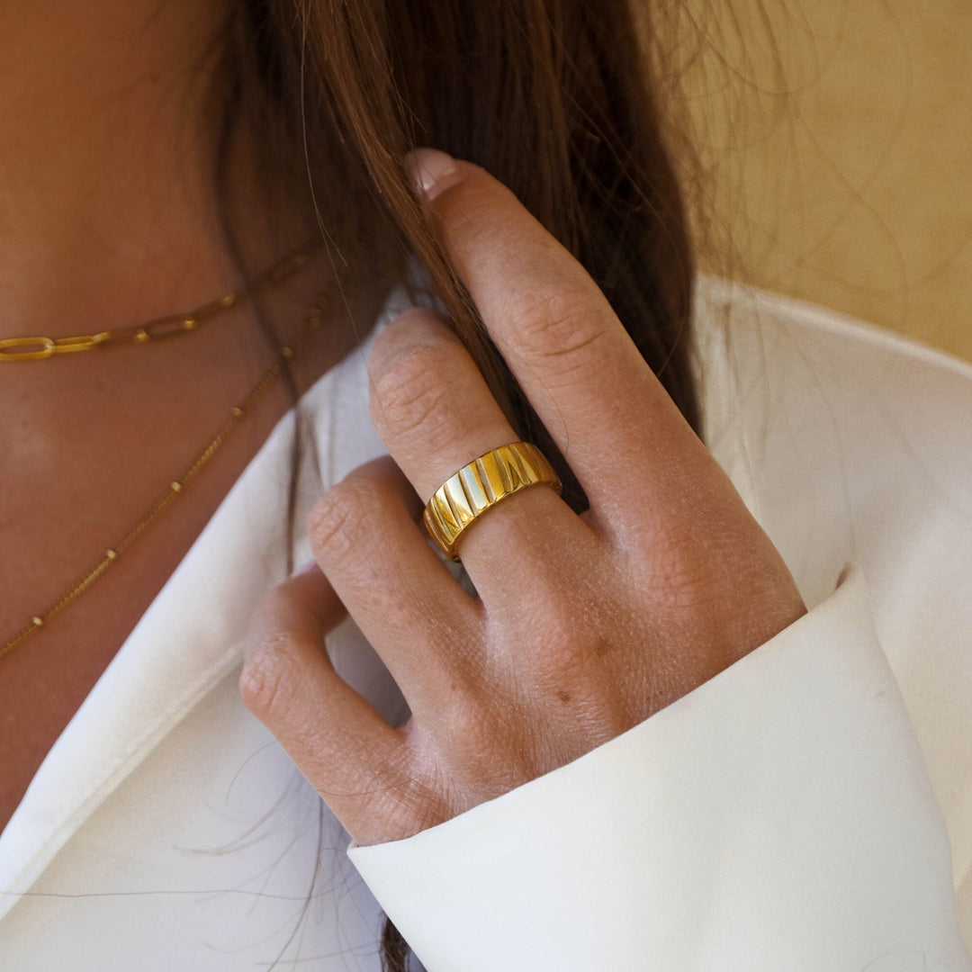 Statement Ring - Stella-6-Gold-Nora Luxe