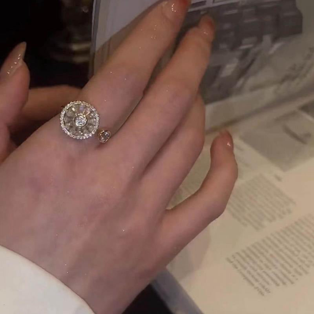 Stress-Relief Spinner Ring - Serenio-Nora Luxe