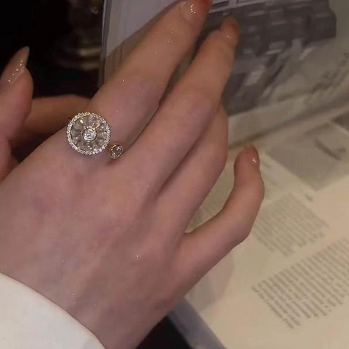 Stress-Relief Spinner Ring - Serenio-Nora Luxe