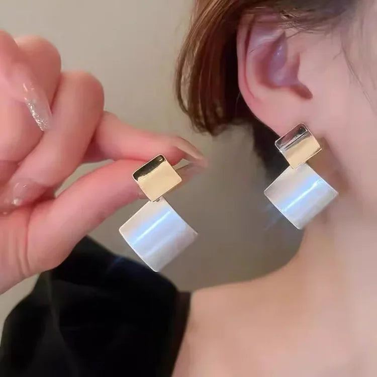 Stylish Clash Earrings - Aria-Nora Luxe