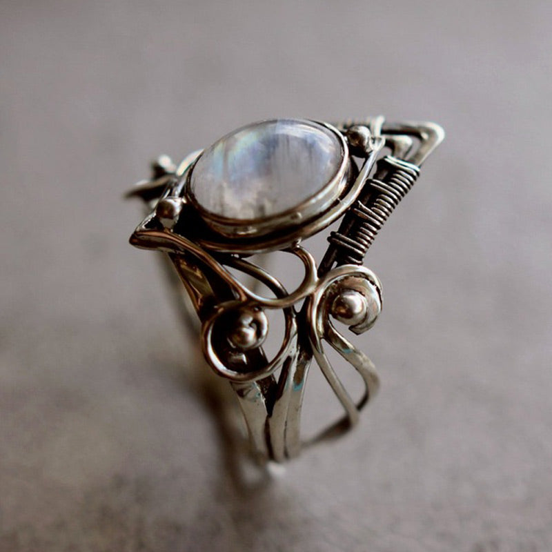 Stylish Vintage Moonstone Ring - Clara-2.01 in-Nora Luxe