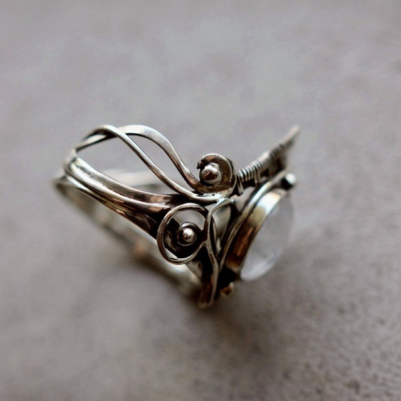 Stylish Vintage Moonstone Ring - Clara-2.01 in-Nora Luxe