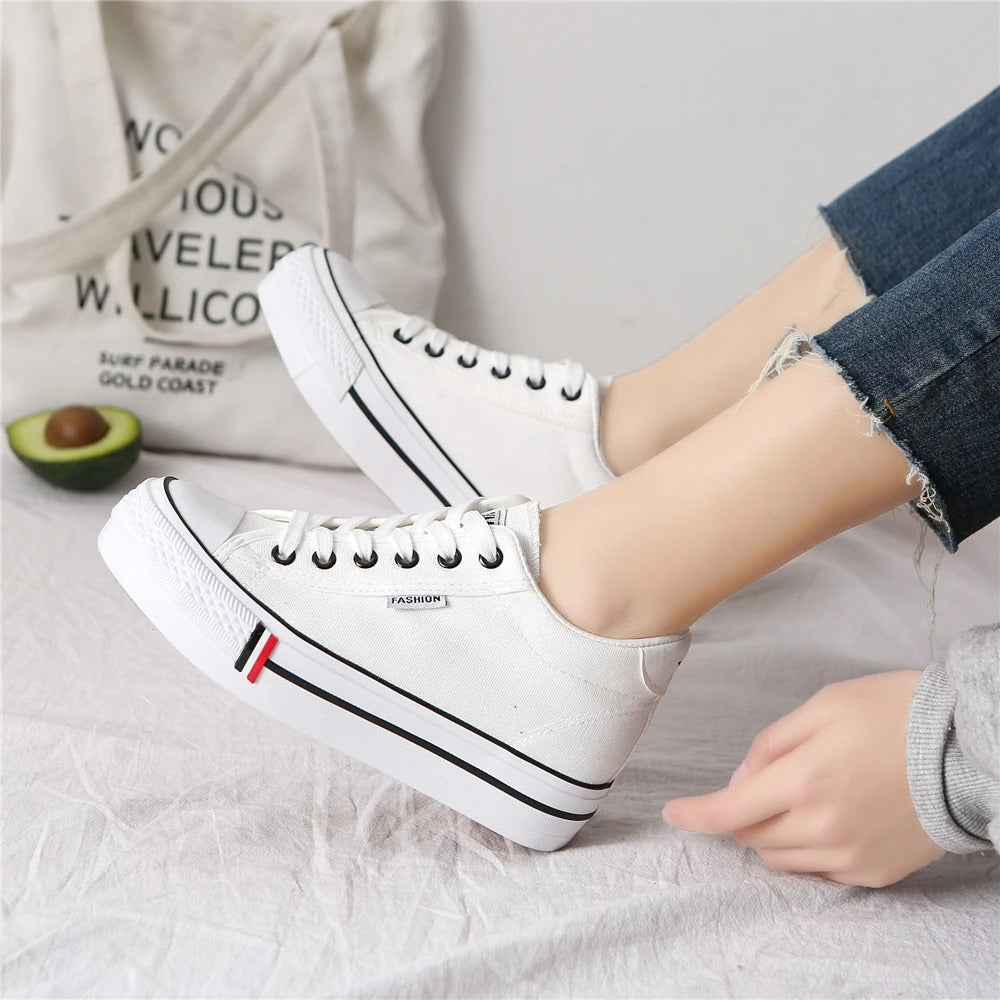 Stylish women's canvas sneakers with platform sole – Leonie-Dark blue-3-Nora Luxe
