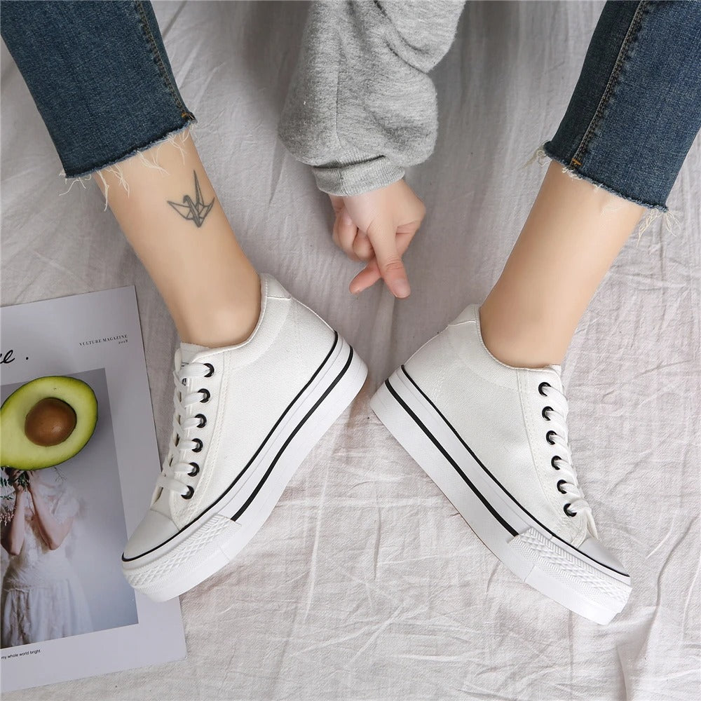 Stylish women's canvas sneakers with platform sole – Leonie-Dark blue-3-Nora Luxe