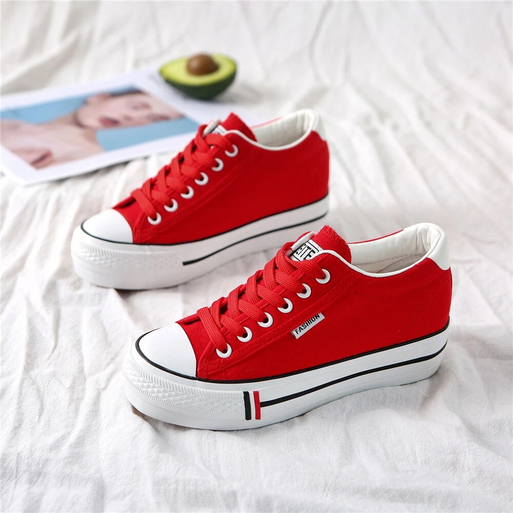 Stylish women's canvas sneakers with platform sole – Leonie-Red-3-Nora Luxe