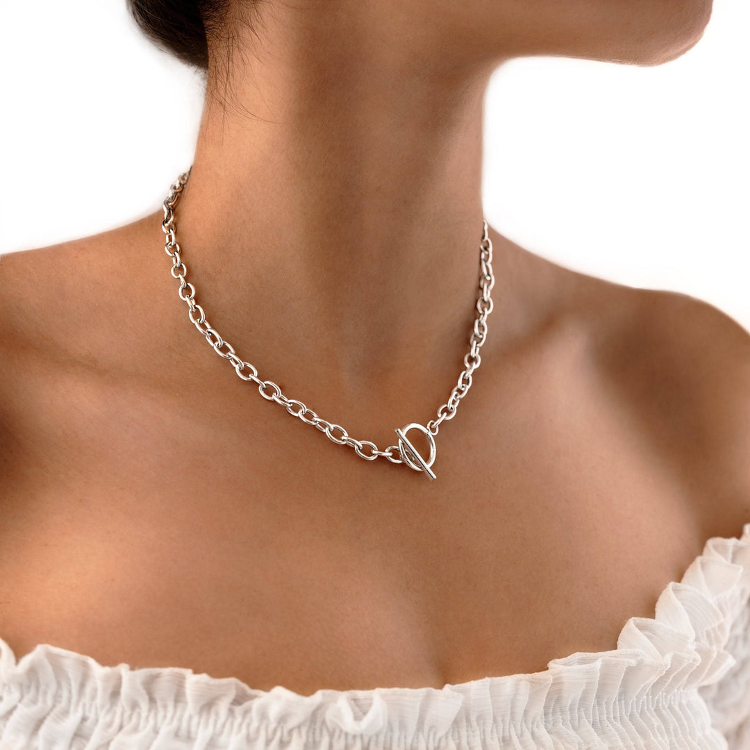 Subtle Necklace with Geometric Design - Noelia-Gold-Nora Luxe