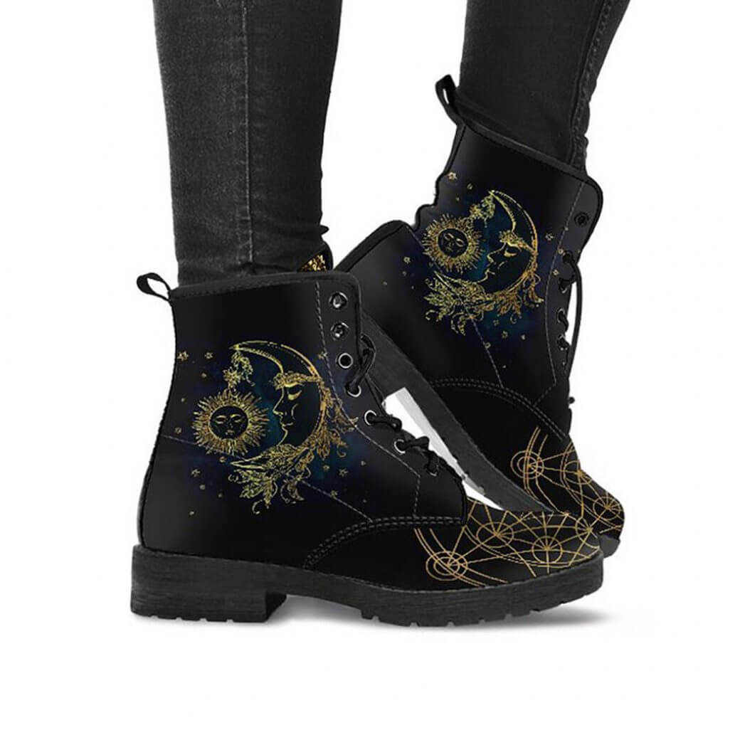 Ladies' ankle boots with autumn leaves and moon motif – Selene