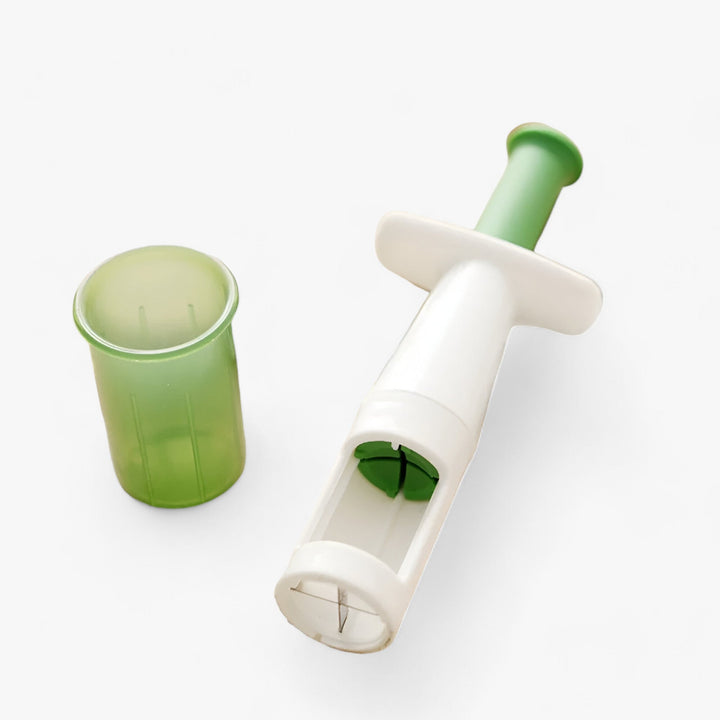 Tomato Slicer for Effortless Fruit Preparation - CherryMate-Nora Luxe
