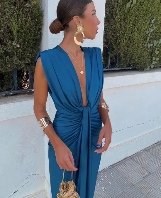 Trendy evening dress with a deep V-neck & tailored fit – Malina-Blue-S-Nora Luxe