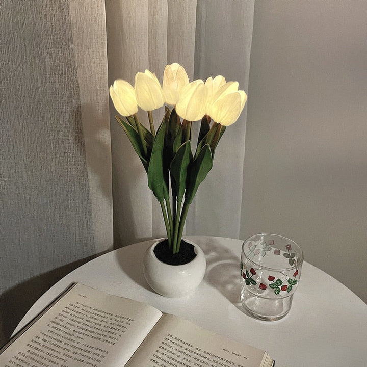 Tulip Night Lamp - LumiTulip-6 White-Batteries-Nora Luxe